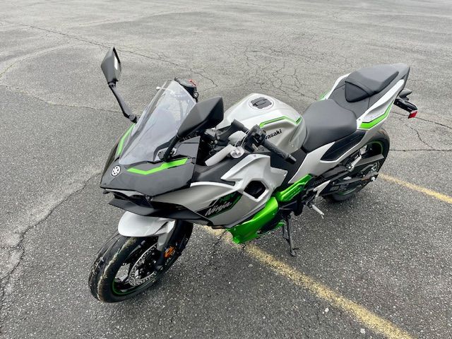 2024 Kawasaki Ninja 7 Hybrid ABS in Northampton, Massachusetts - Photo 4