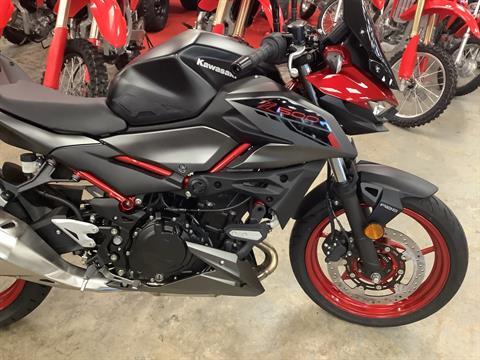 2024 Kawasaki Z500 SE ABS in Northampton, Massachusetts - Photo 2