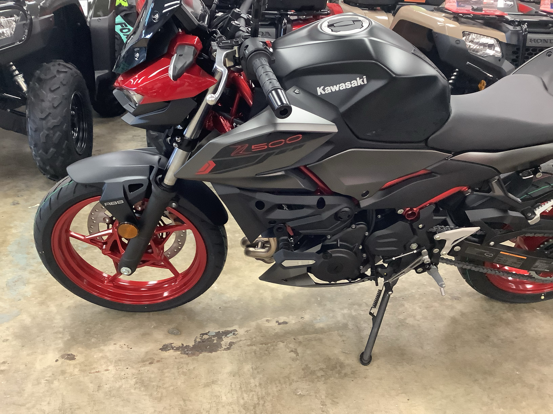 2024 Kawasaki Z500 SE ABS in Northampton, Massachusetts - Photo 8