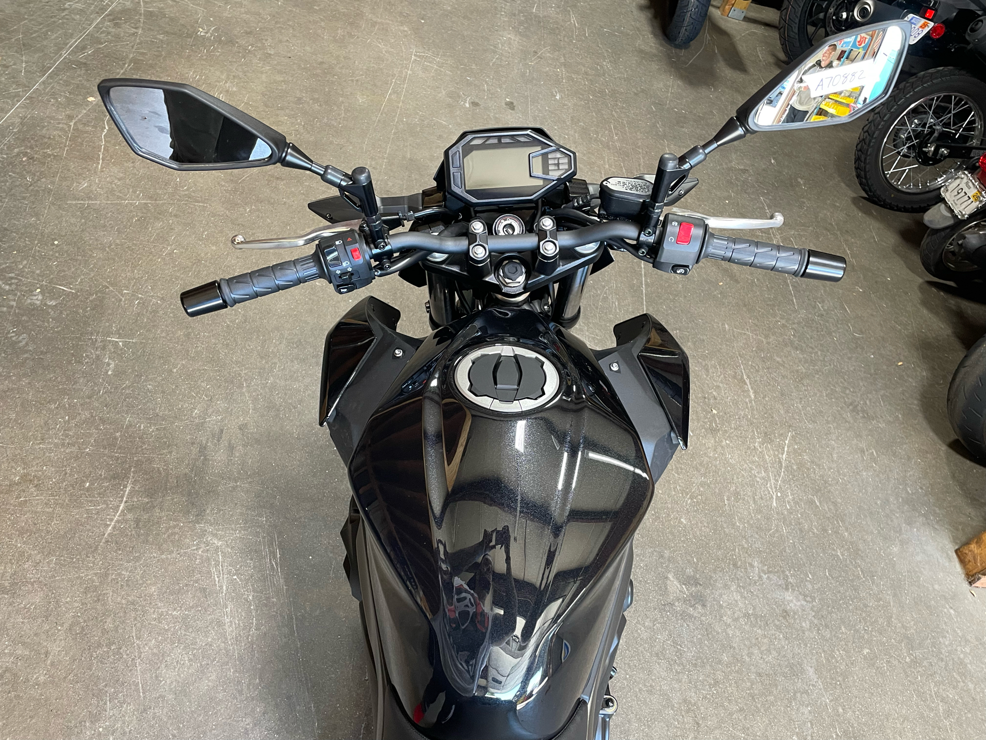 2025 Kawasaki Z500 ABS in Northampton, Massachusetts - Photo 5