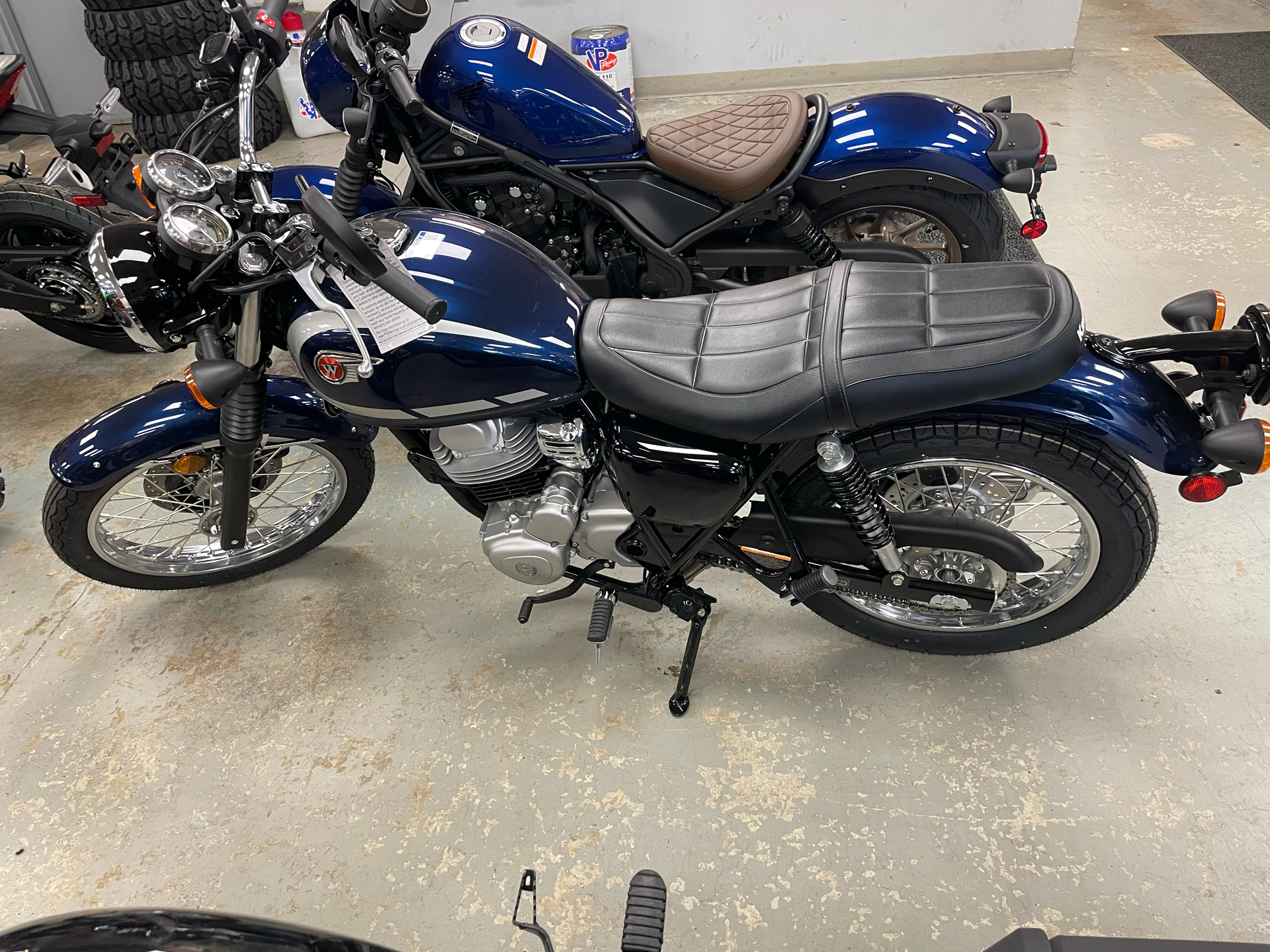 2025 Kawasaki W230 ABS in Northampton, Massachusetts - Photo 6