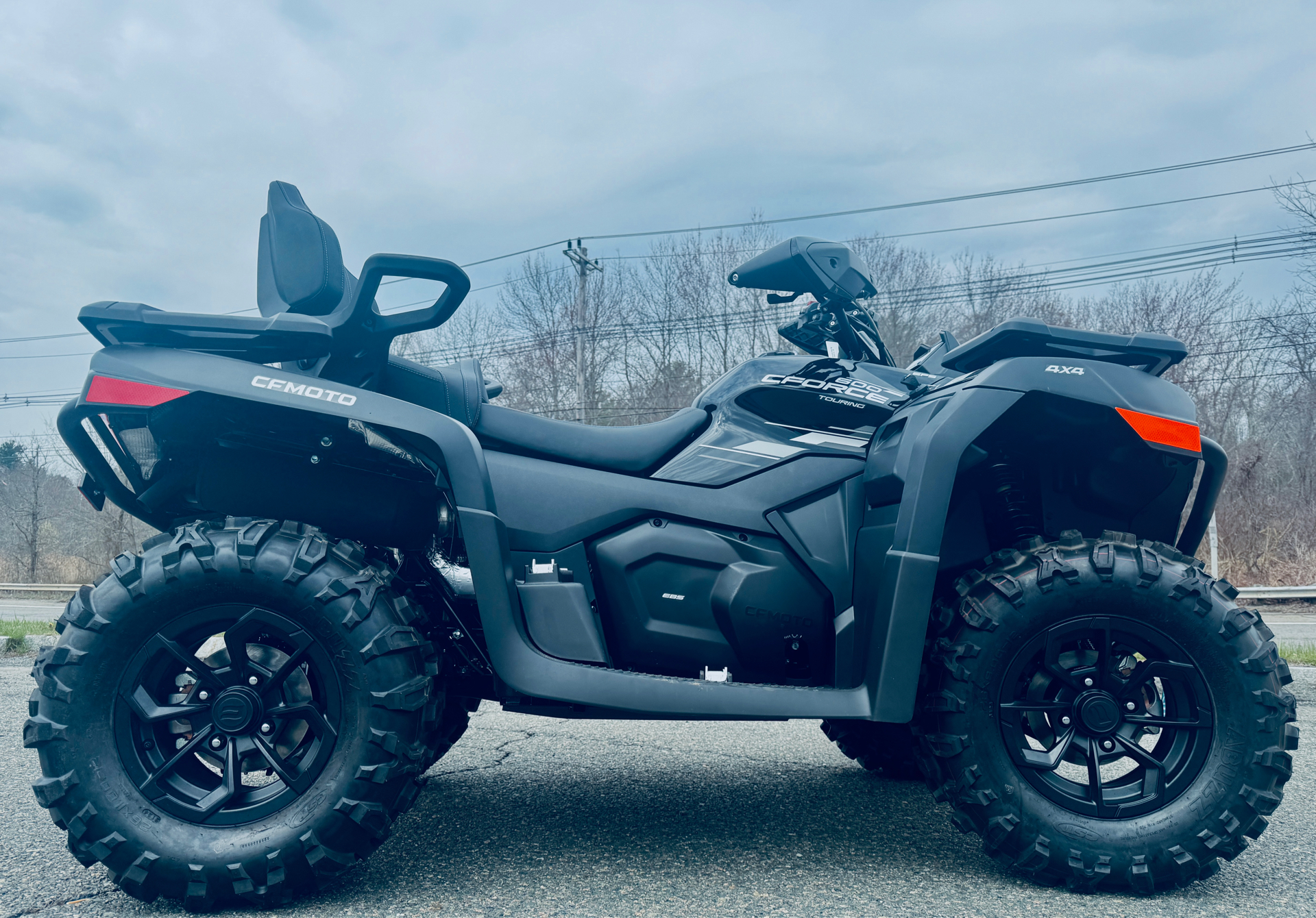 2025 CFMOTO CForce 600 Touring in Northampton, Massachusetts - Photo 16