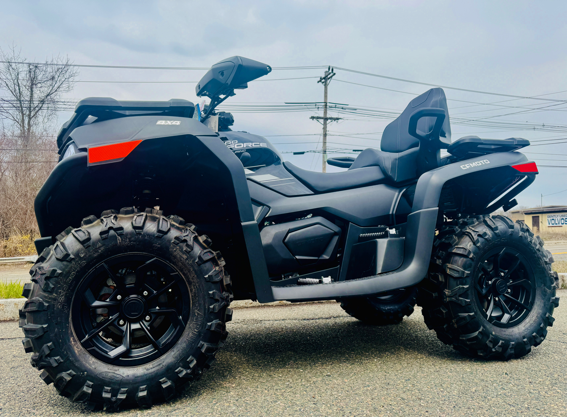 2025 CFMOTO CForce 600 Touring in Northampton, Massachusetts - Photo 7