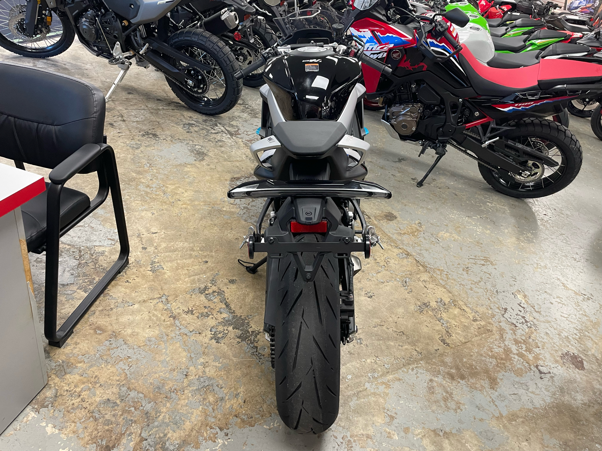 2025 CFMOTO 675SS in Northampton, Massachusetts - Photo 8