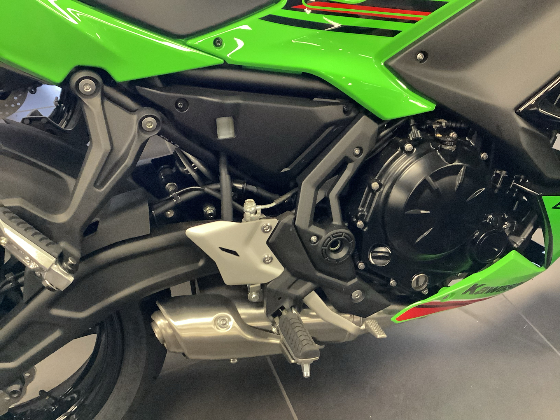 2024 Kawasaki Ninja 650 KRT Edition ABS in Northampton, Massachusetts - Photo 2