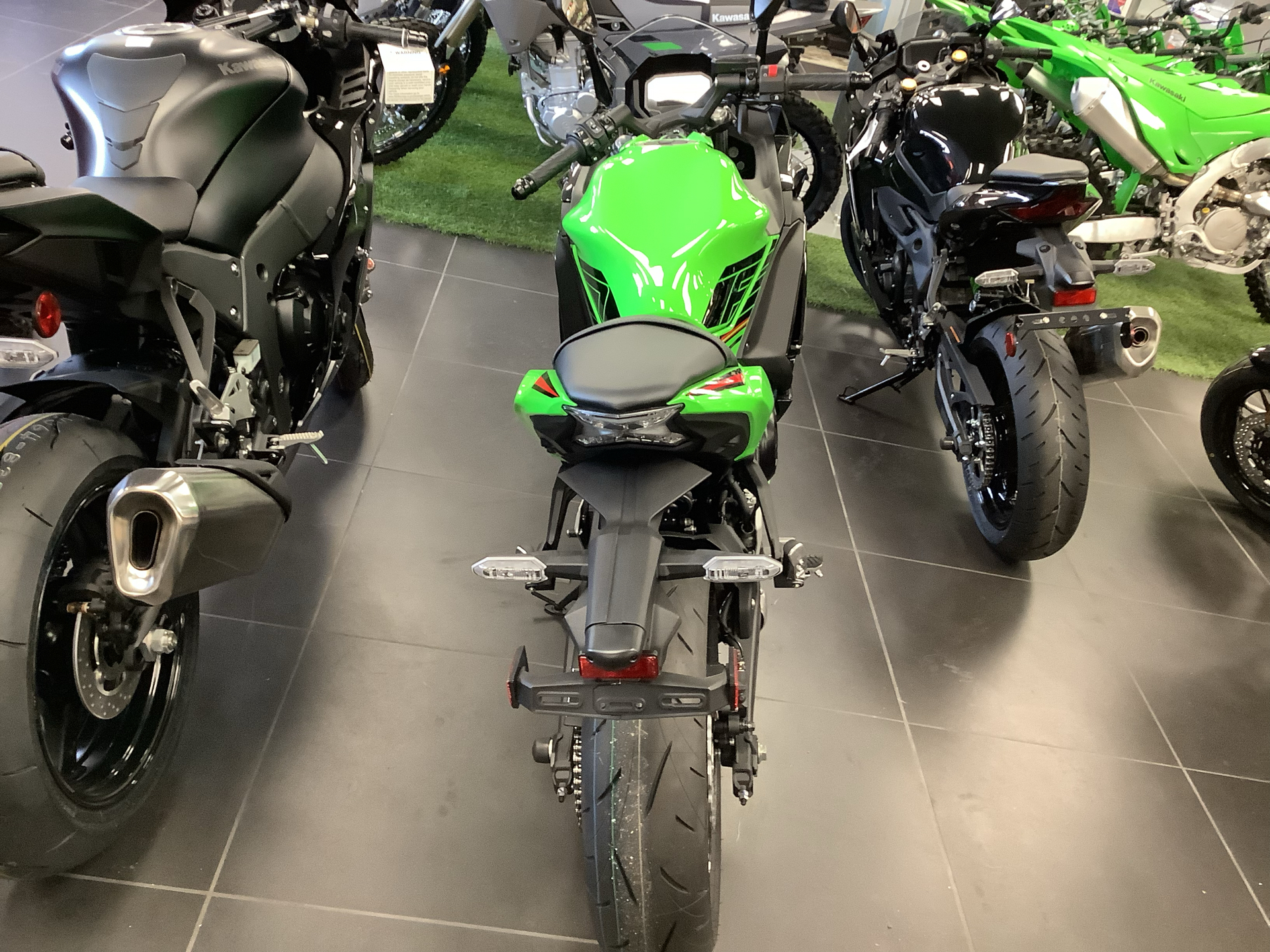 2024 Kawasaki Ninja 650 KRT Edition ABS in Northampton, Massachusetts - Photo 5