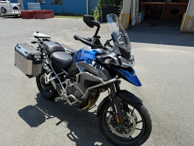 2023 Triumph Tiger 1200 GT Explorer 2
