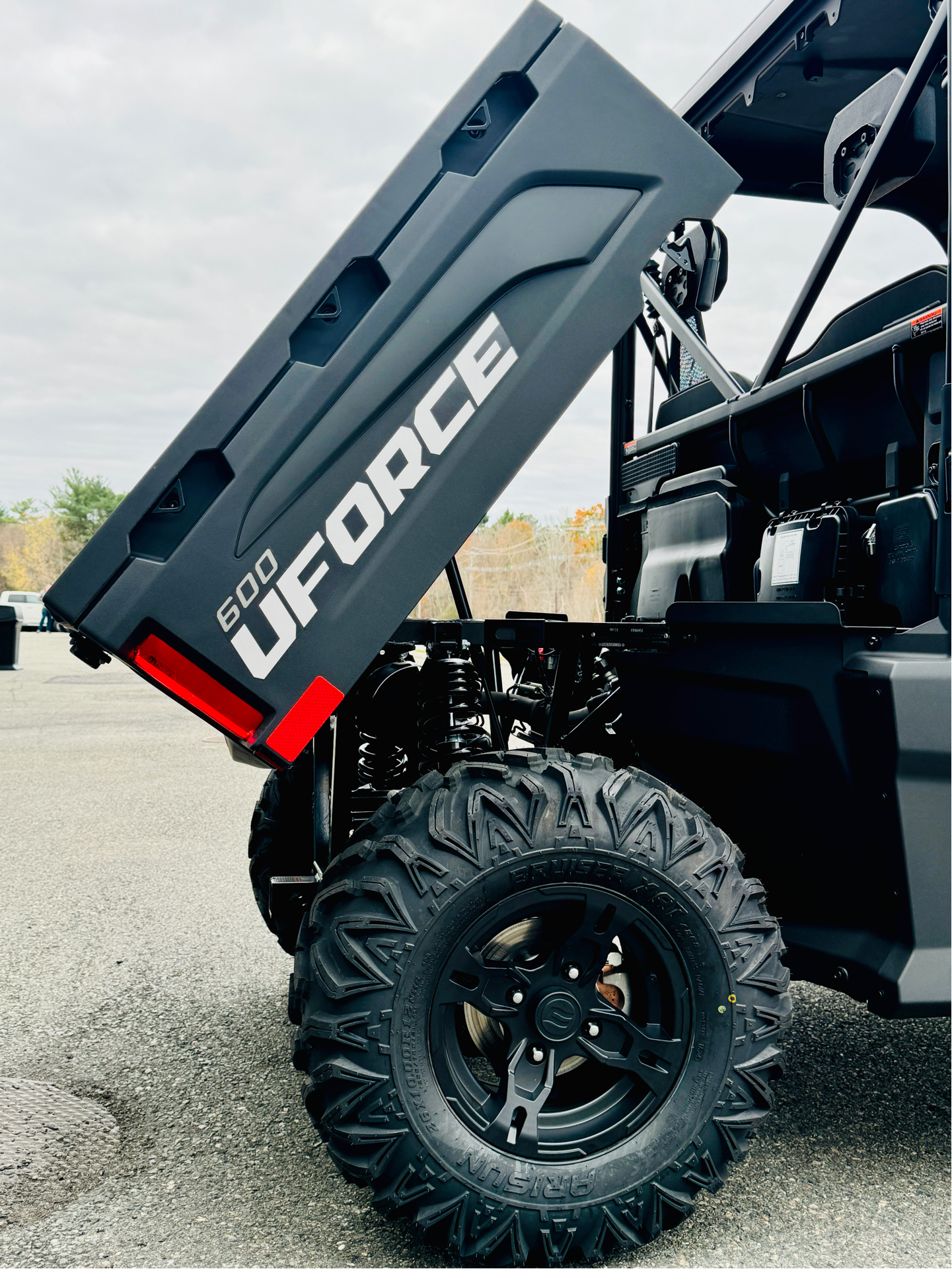 2025 CFMOTO UForce 600 in Northampton, Massachusetts - Photo 12