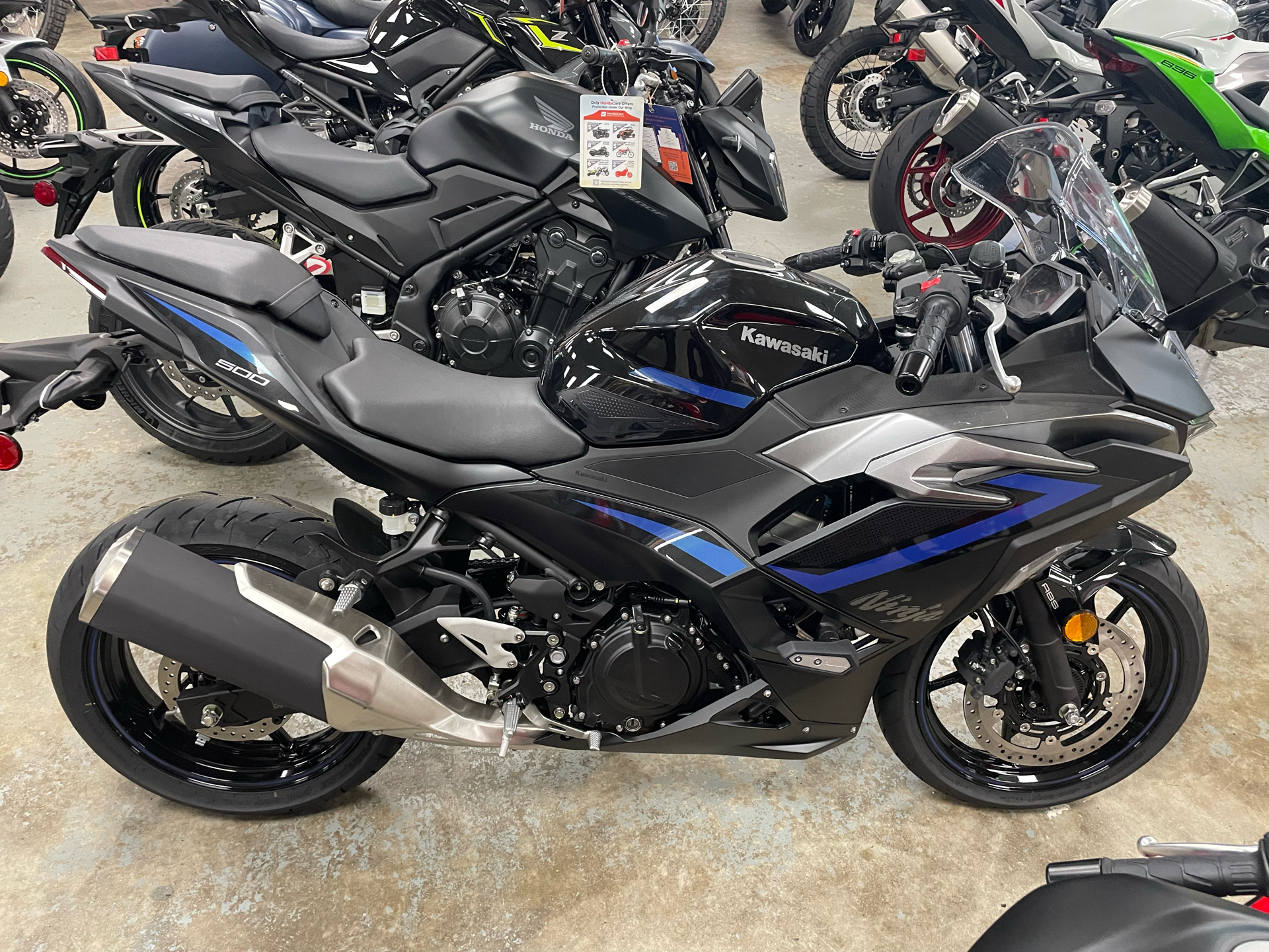 2025 Kawasaki Ninja 500 SE ABS in Northampton, Massachusetts - Photo 1