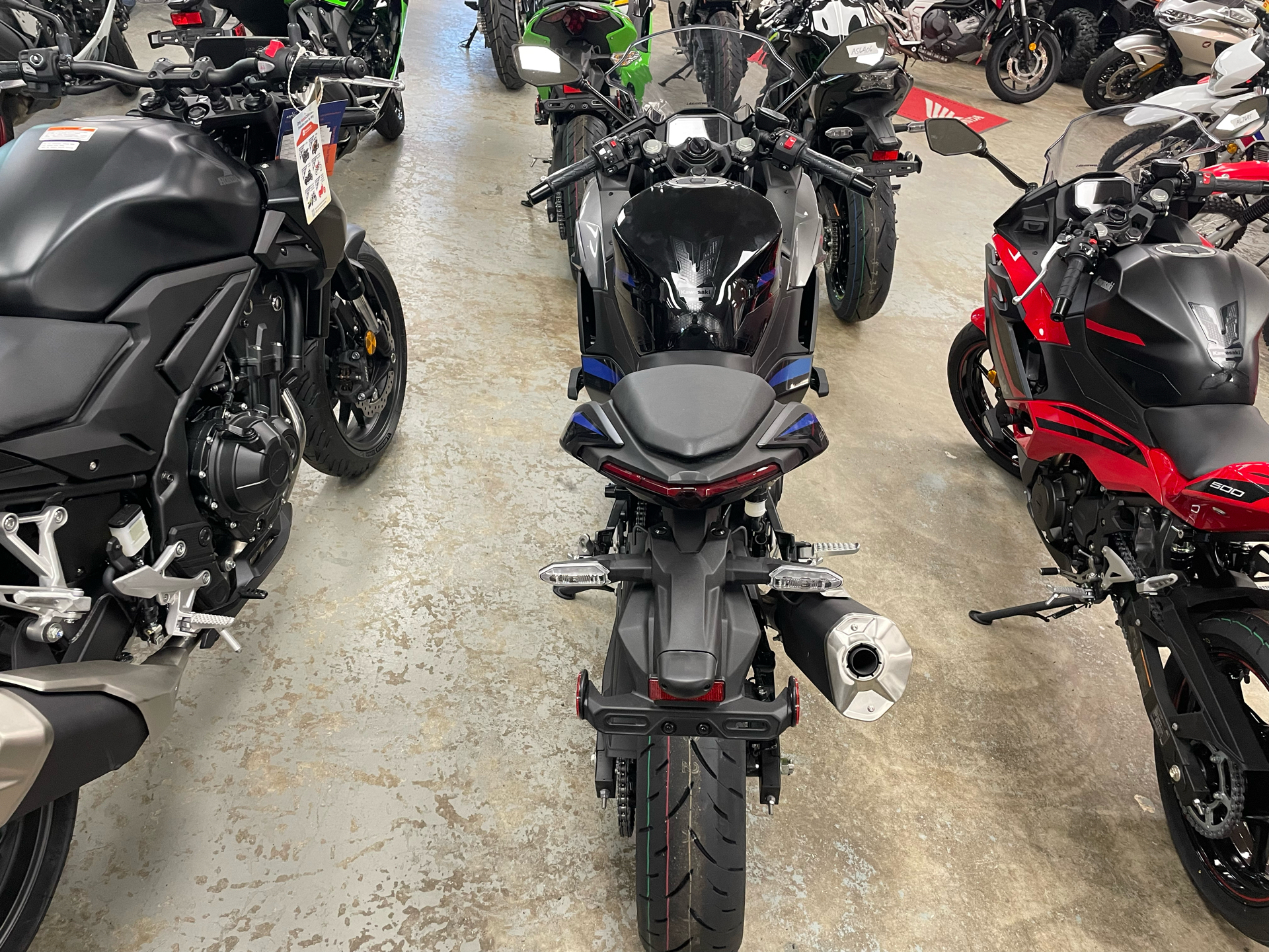 2025 Kawasaki Ninja 500 SE ABS in Northampton, Massachusetts - Photo 5