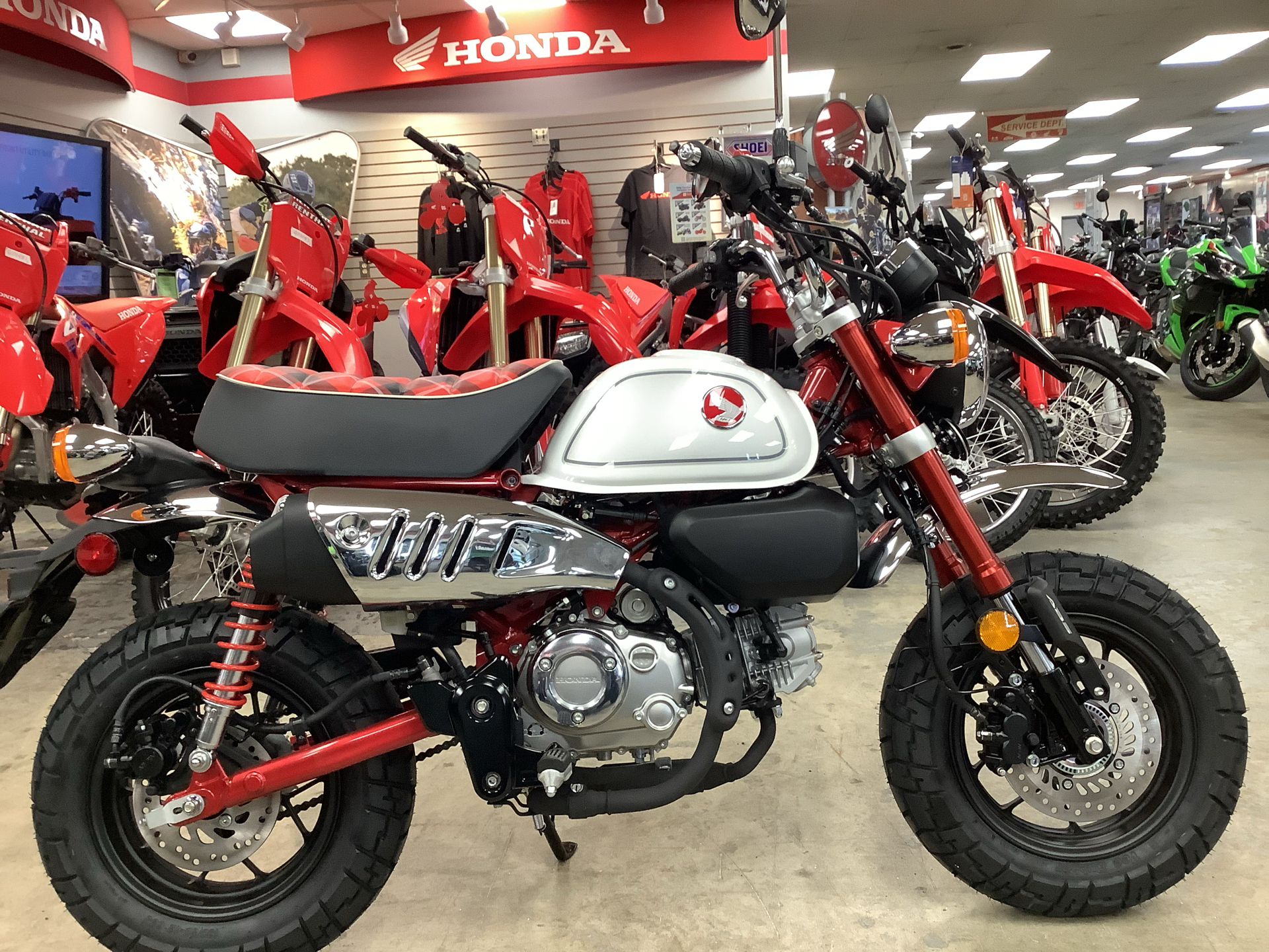2024 Honda Monkey ABS in Northampton, Massachusetts - Photo 4