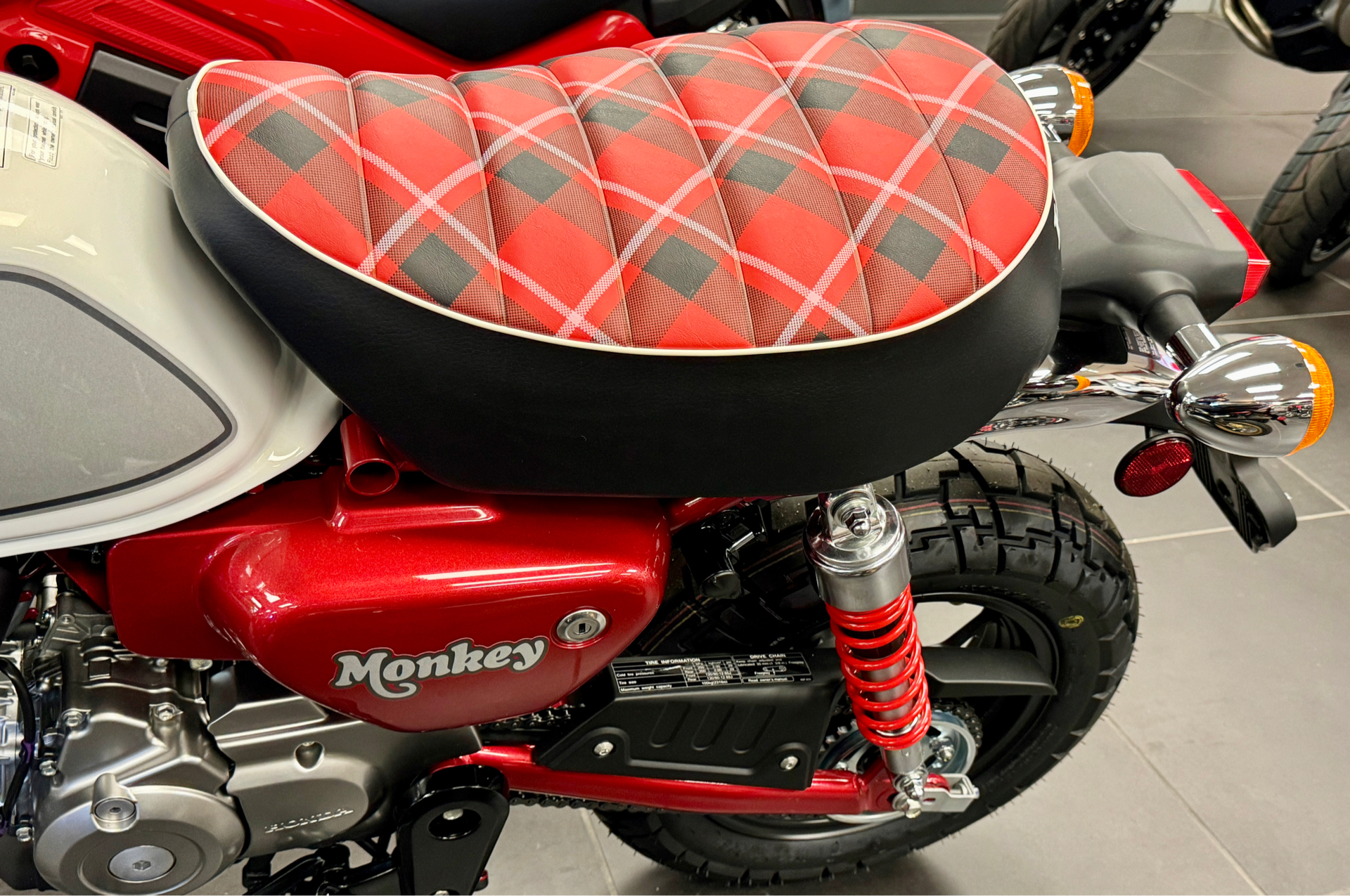 2024 Honda Monkey ABS in Northampton, Massachusetts - Photo 11