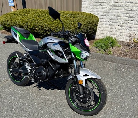 New 2024 Kawasaki Z e-1 ABS Metallic Bright Silver / Matte Lime