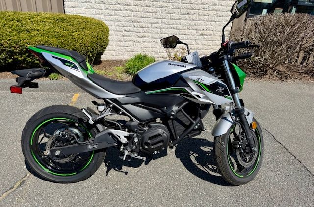 New 2024 Kawasaki Z e-1 ABS Metallic Bright Silver / Matte Lime