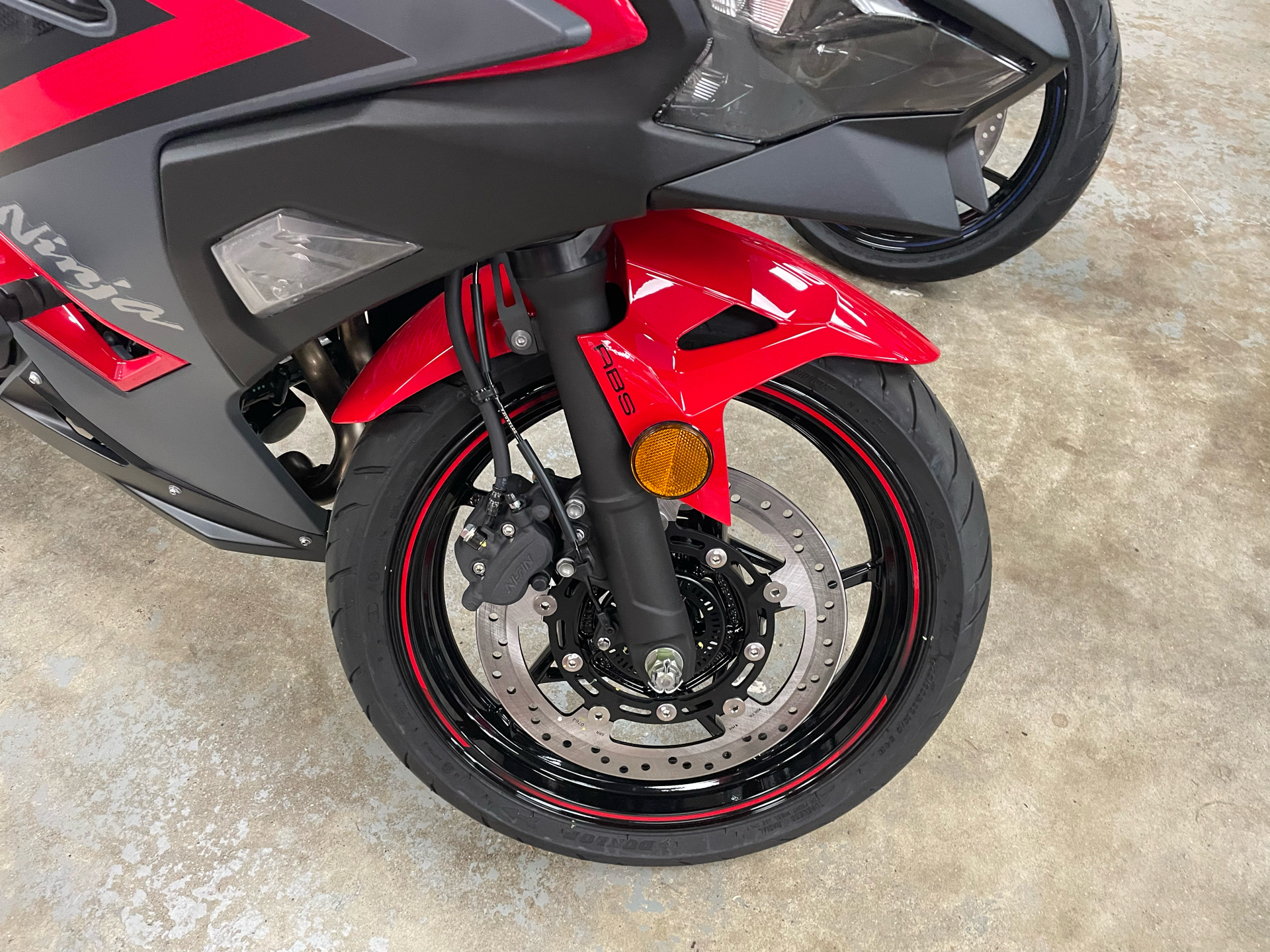 2025 Kawasaki Ninja 500 SE ABS in Northampton, Massachusetts - Photo 2