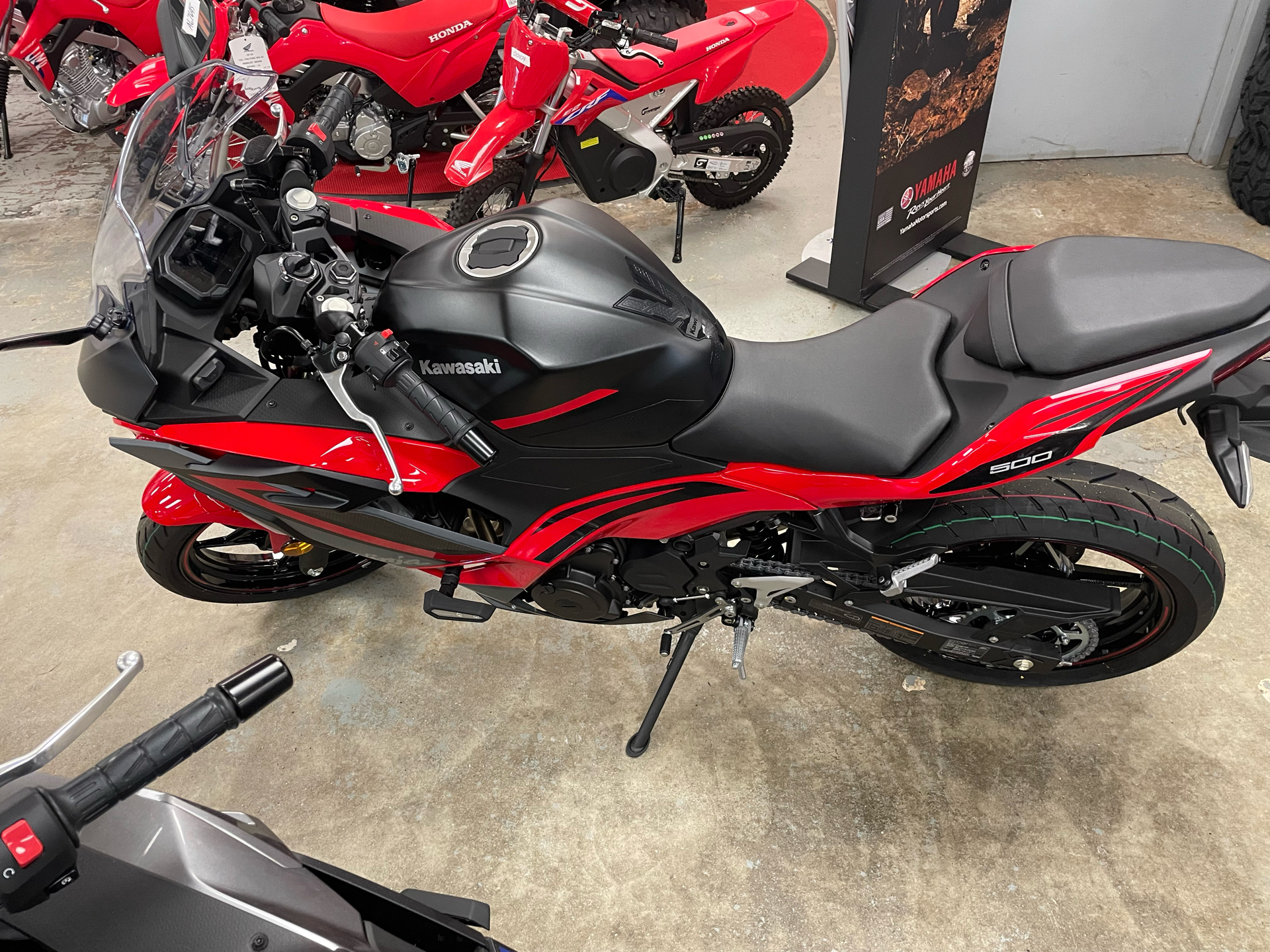 2025 Kawasaki Ninja 500 SE ABS in Northampton, Massachusetts - Photo 5