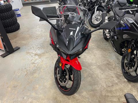 2025 Kawasaki Ninja 500 SE ABS in Northampton, Massachusetts - Photo 7