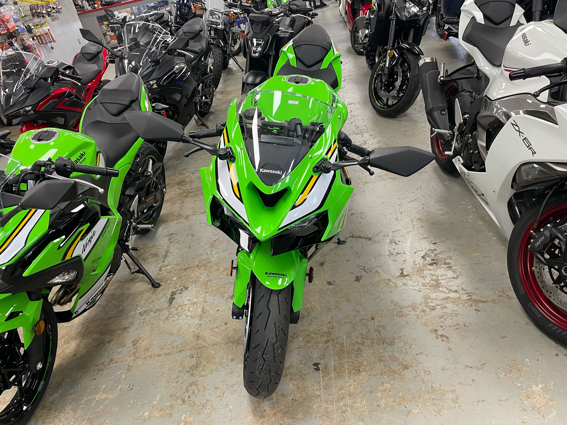 2025 Kawasaki Ninja ZX-6R KRT Edition ABS in Northampton, Massachusetts - Photo 5