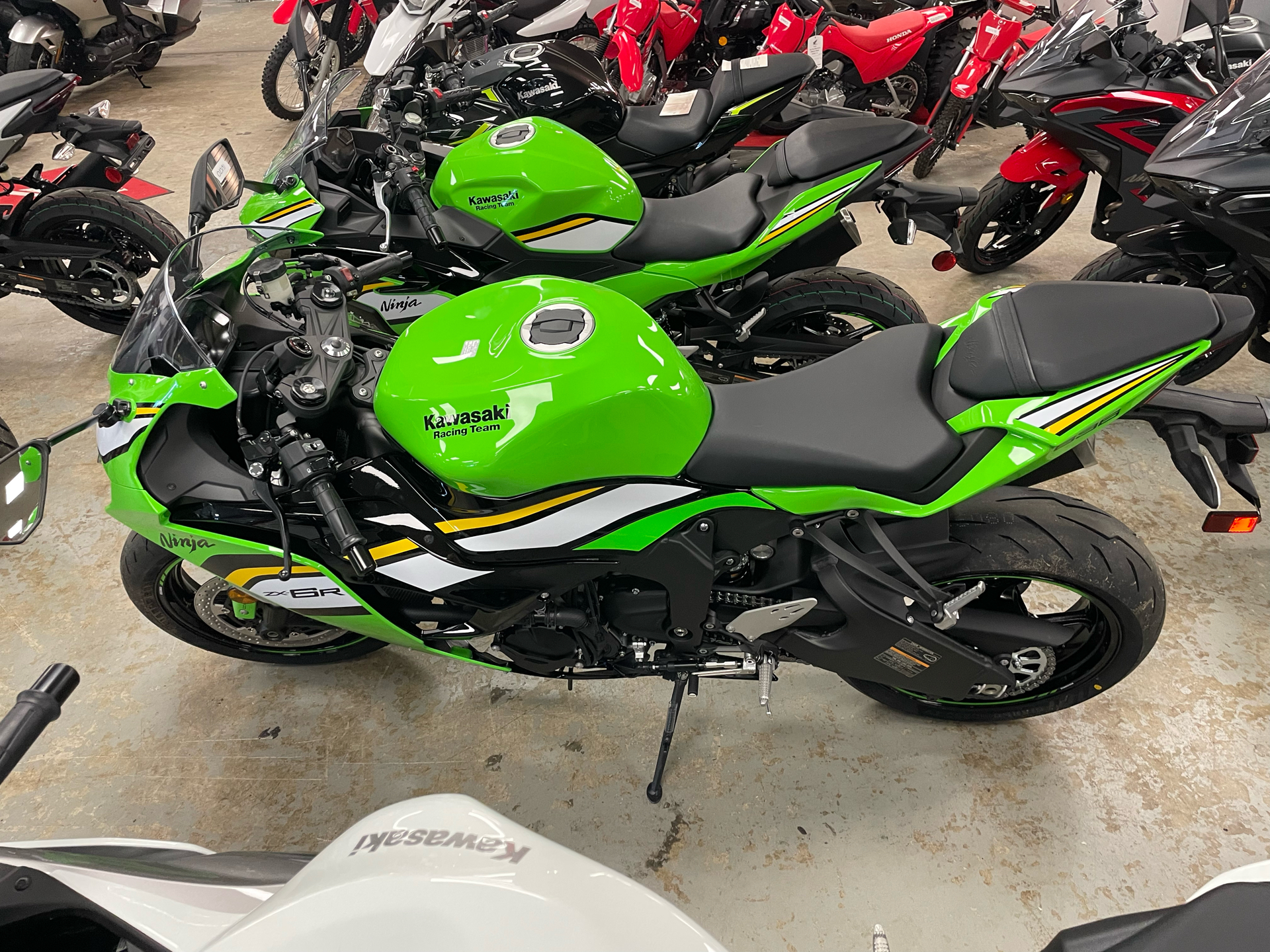 2025 Kawasaki Ninja ZX-6R KRT Edition ABS in Northampton, Massachusetts - Photo 6