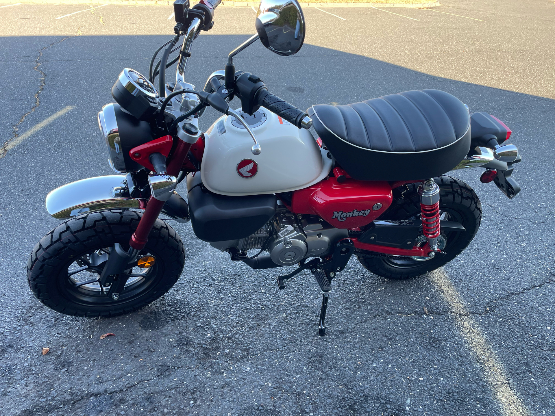2025 Honda Monkey ABS in Northampton, Massachusetts - Photo 4