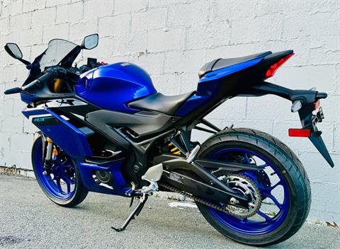 2025 Yamaha YZF-R3 in Northampton, Massachusetts - Photo 10