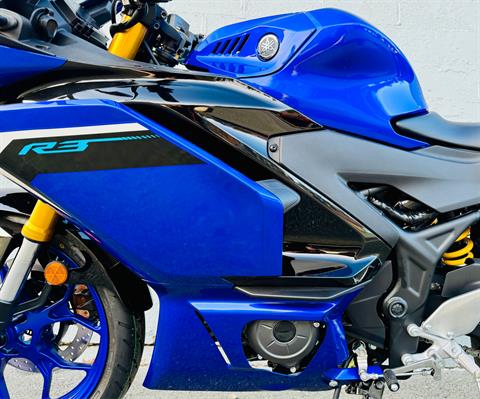 2025 Yamaha YZF-R3 in Northampton, Massachusetts - Photo 9