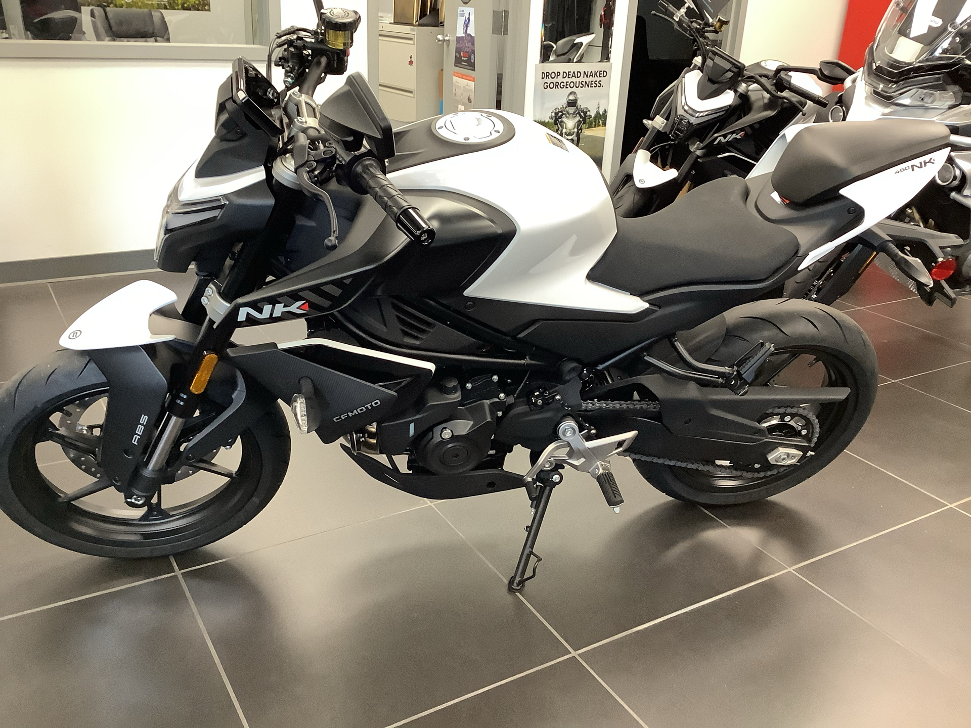 2024 CFMOTO 450NK in Northampton, Massachusetts - Photo 2
