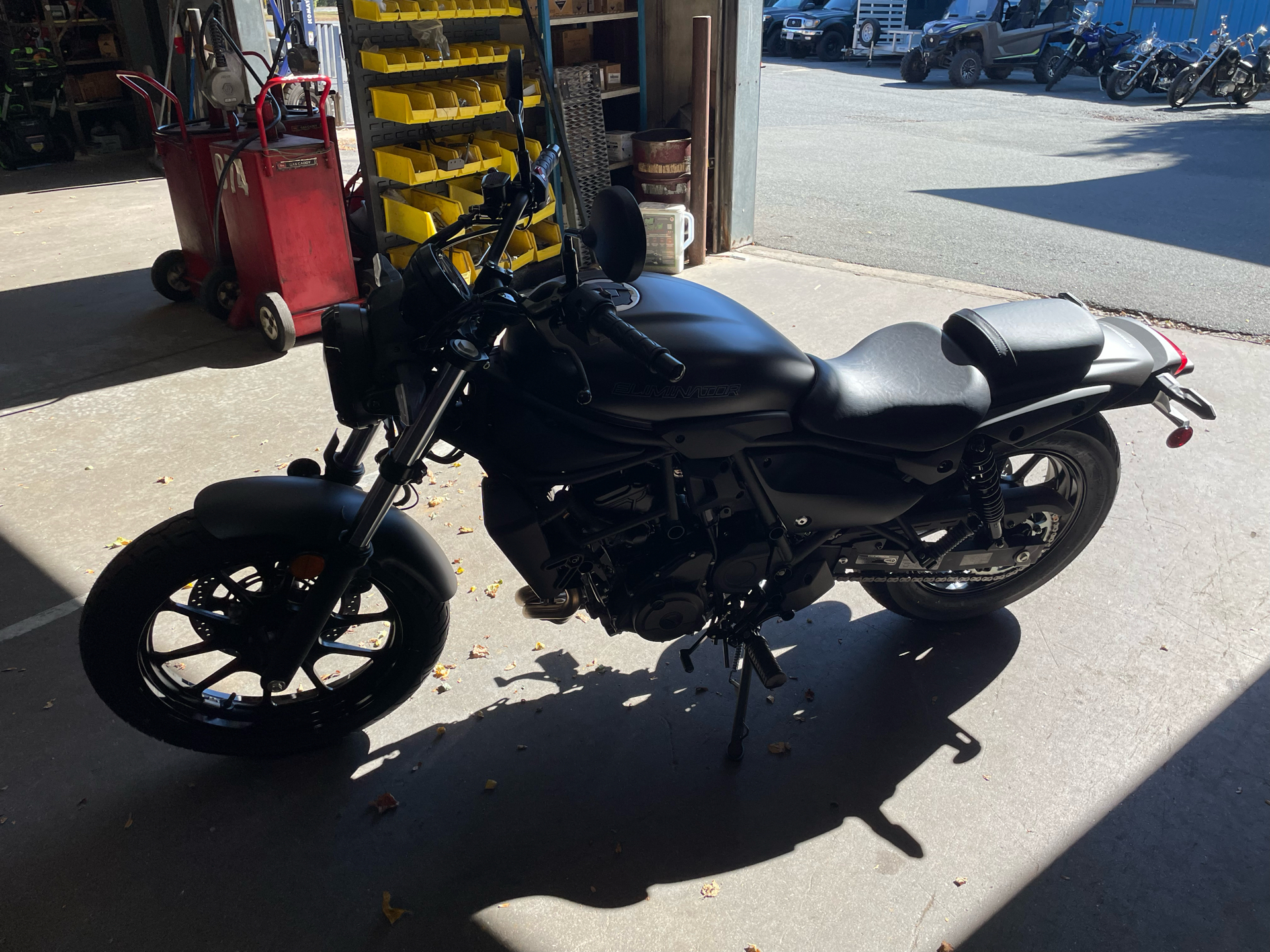2025 Kawasaki Eliminator ABS in Northampton, Massachusetts - Photo 4