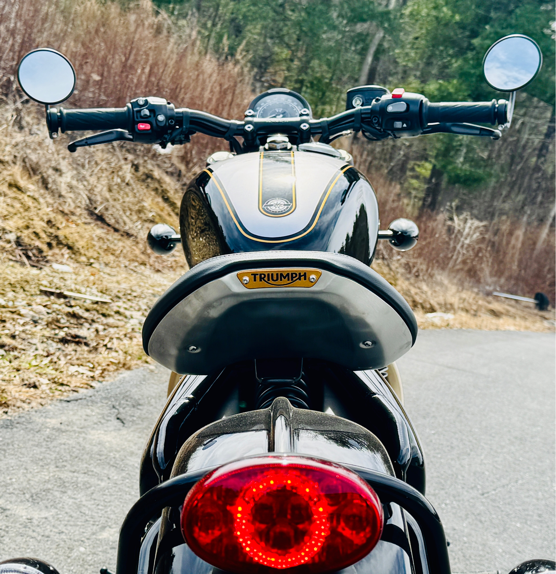 2025 Triumph Bonneville Bobber in Foxboro, Massachusetts - Photo 4