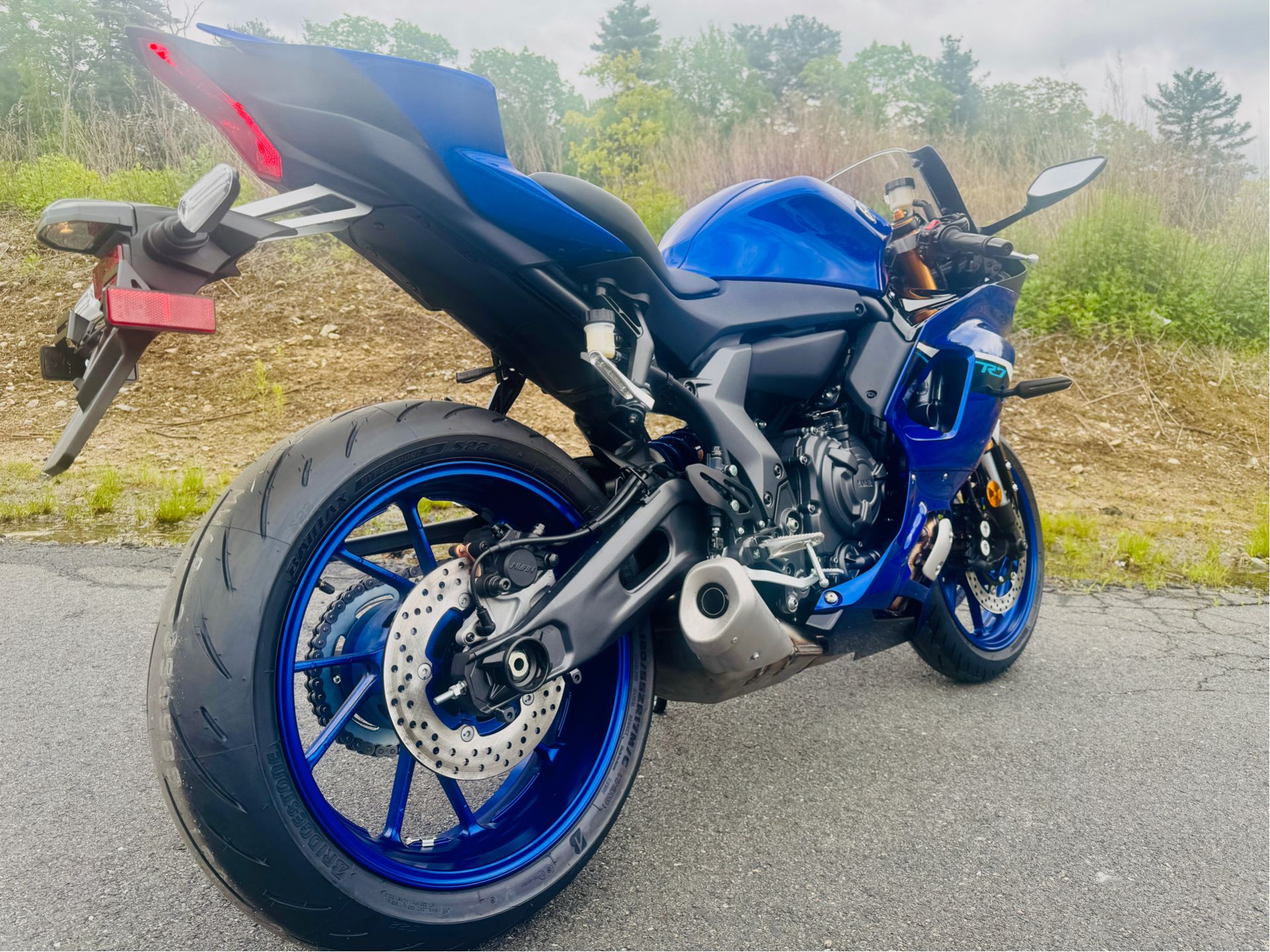 2025 Yamaha YZF-R7 in Foxboro, Massachusetts - Photo 9