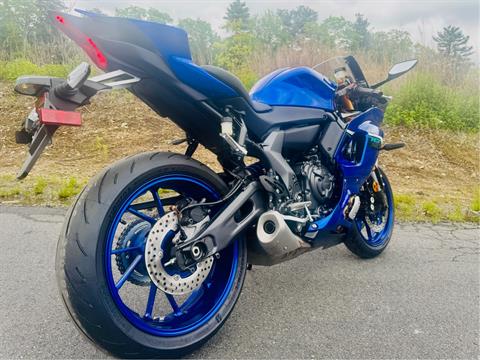2025 Yamaha YZF-R7 in Foxboro, Massachusetts - Photo 9