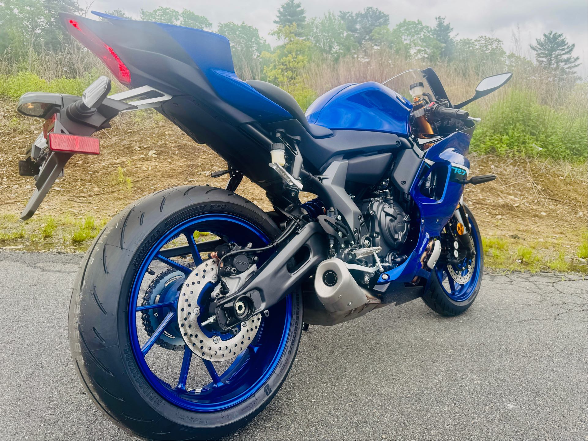 2025 Yamaha YZF-R7 in Foxboro, Massachusetts - Photo 11