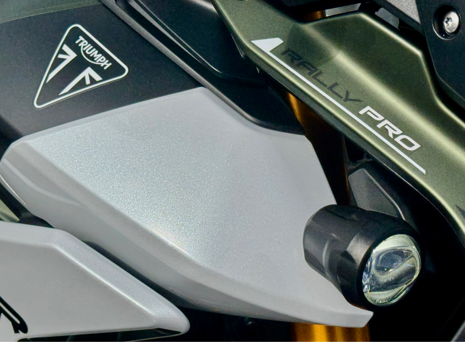 2025 Triumph Tiger 900 Rally Pro in Foxboro, Massachusetts - Photo 14