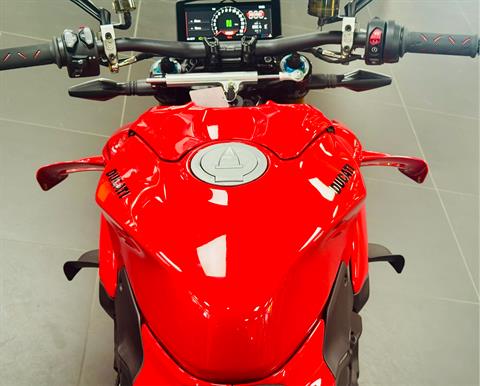 2025 Ducati Streetfighter V4 S in Foxboro, Massachusetts - Photo 8