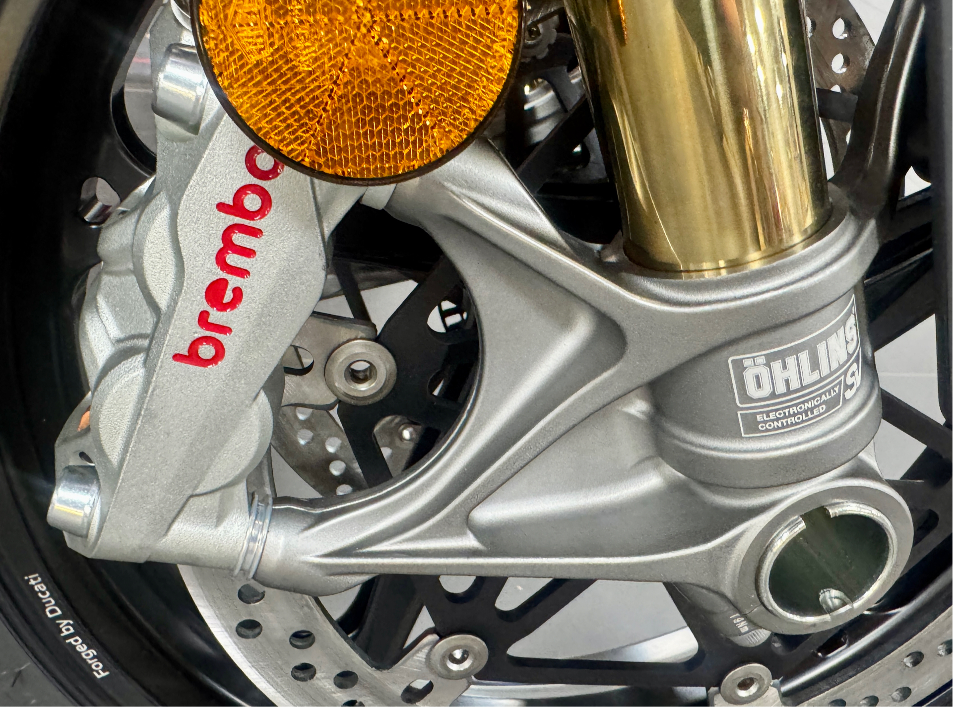 2025 Ducati Streetfighter V4 S in Foxboro, Massachusetts - Photo 4