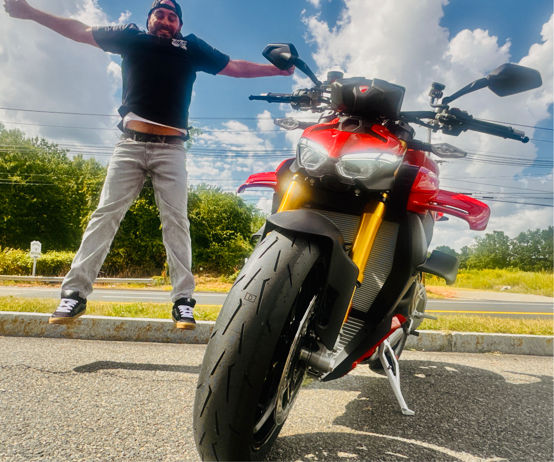2025 Ducati Streetfighter V4 S in Foxboro, Massachusetts - Photo 5