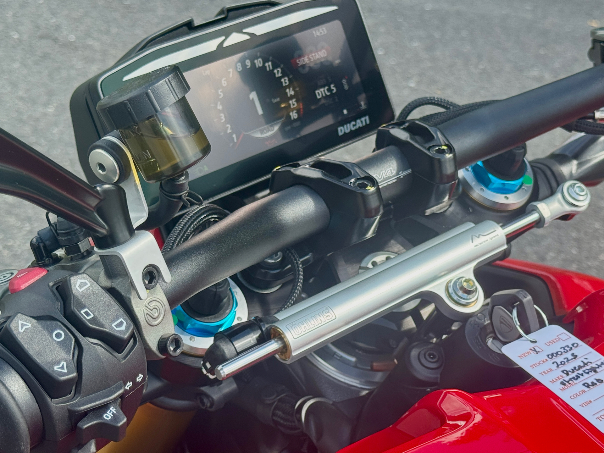 2025 Ducati Streetfighter V4 S in Foxboro, Massachusetts - Photo 10