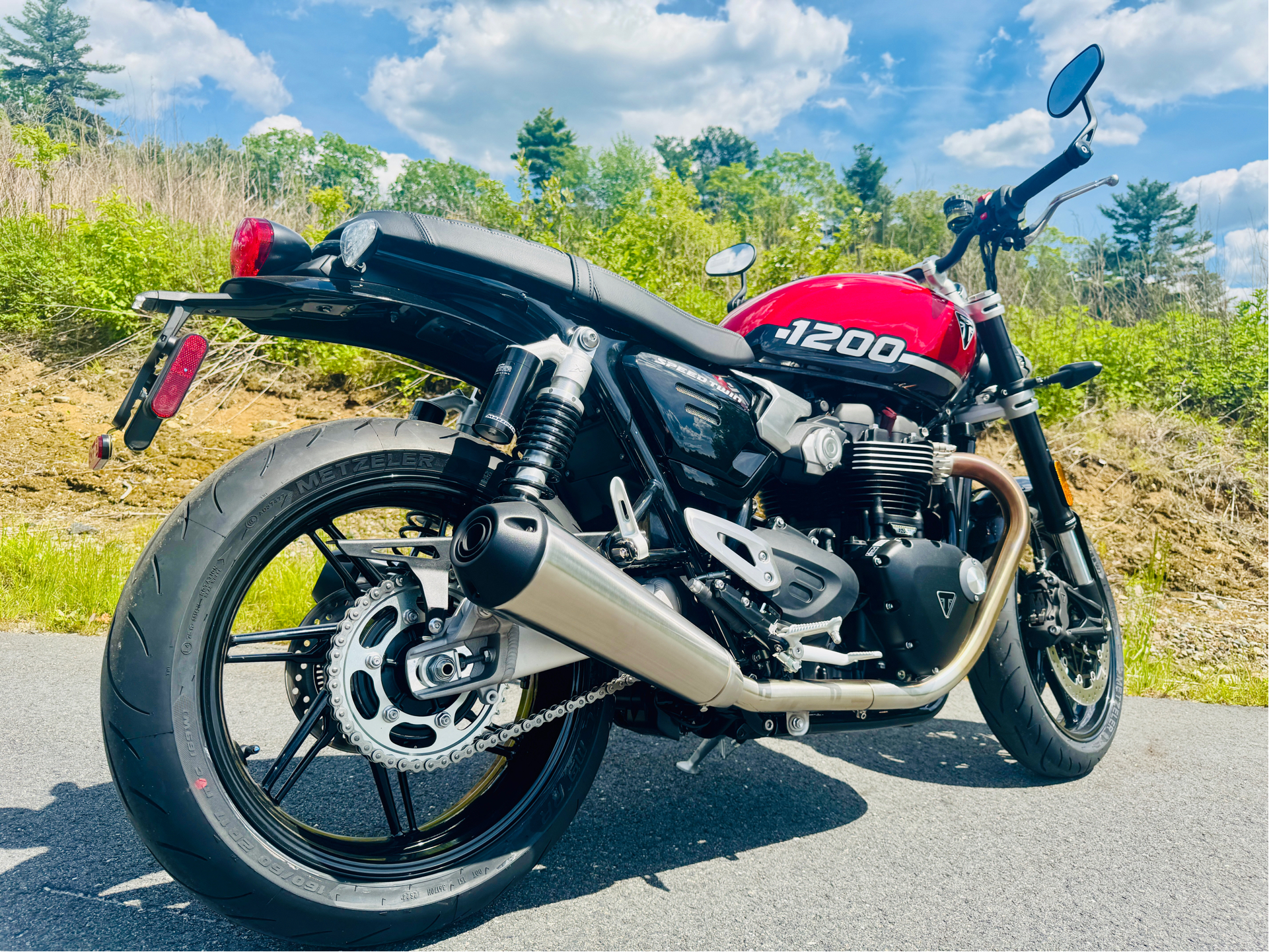 2025 Triumph Speed Twin 1200 in Foxboro, Massachusetts - Photo 5