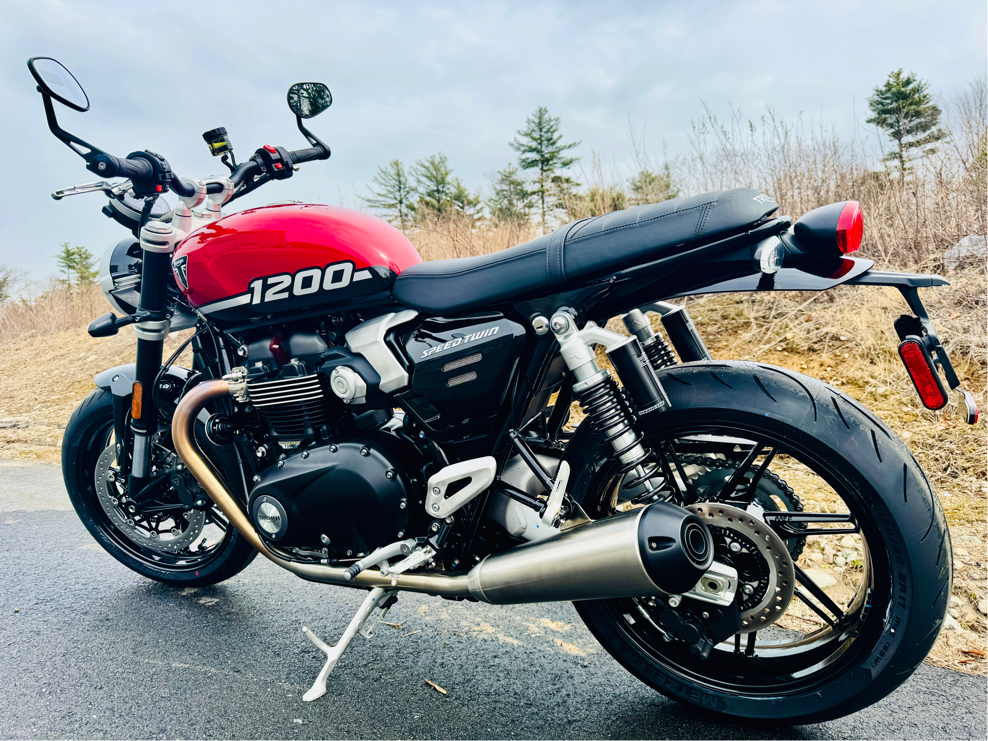 2025 Triumph Speed Twin 1200 in Foxboro, Massachusetts - Photo 9