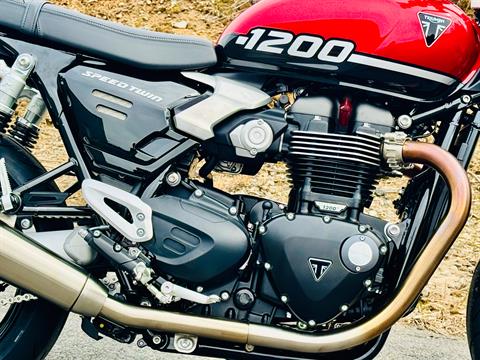 2025 Triumph Speed Twin 1200 in Foxboro, Massachusetts - Photo 4