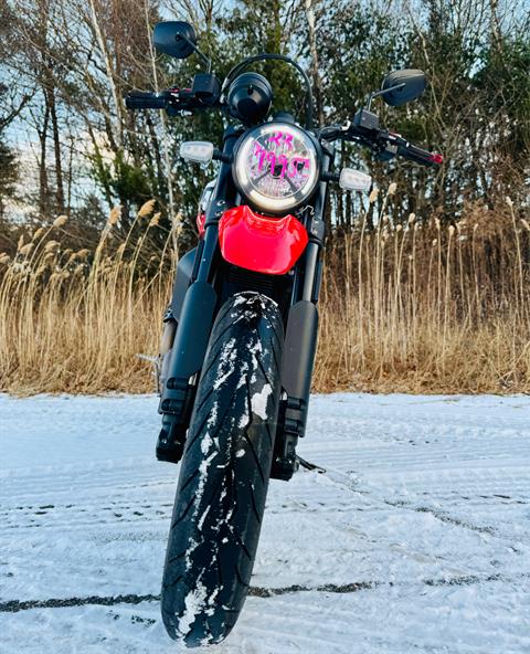 2022 Ducati Scrambler Icon in Foxboro, Massachusetts - Photo 11