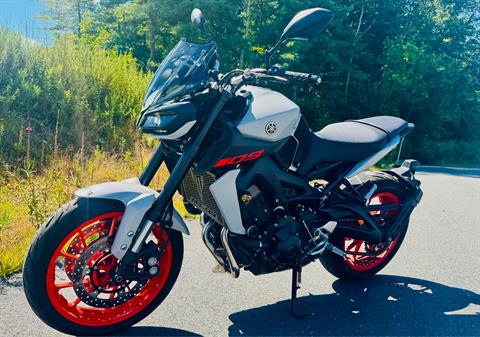 2020 Yamaha MT-09 in Foxboro, Massachusetts - Photo 17