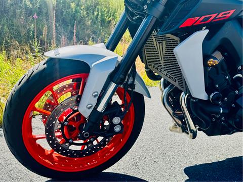 2020 Yamaha MT-09 in Foxboro, Massachusetts - Photo 16