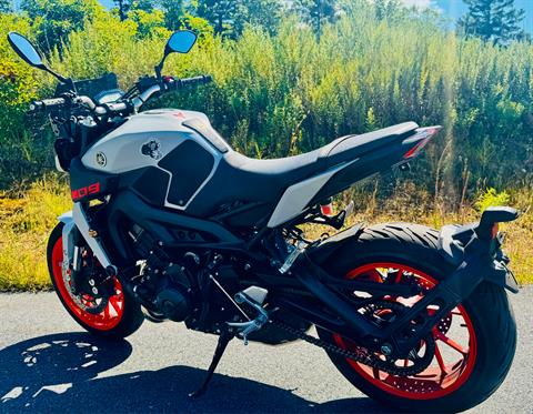 2020 Yamaha MT-09 in Foxboro, Massachusetts - Photo 7