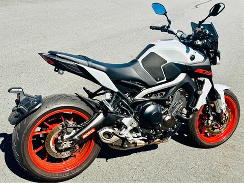 2020 Yamaha MT-09 in Foxboro, Massachusetts - Photo 9