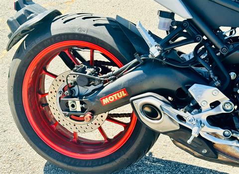 2020 Yamaha MT-09 in Foxboro, Massachusetts - Photo 18