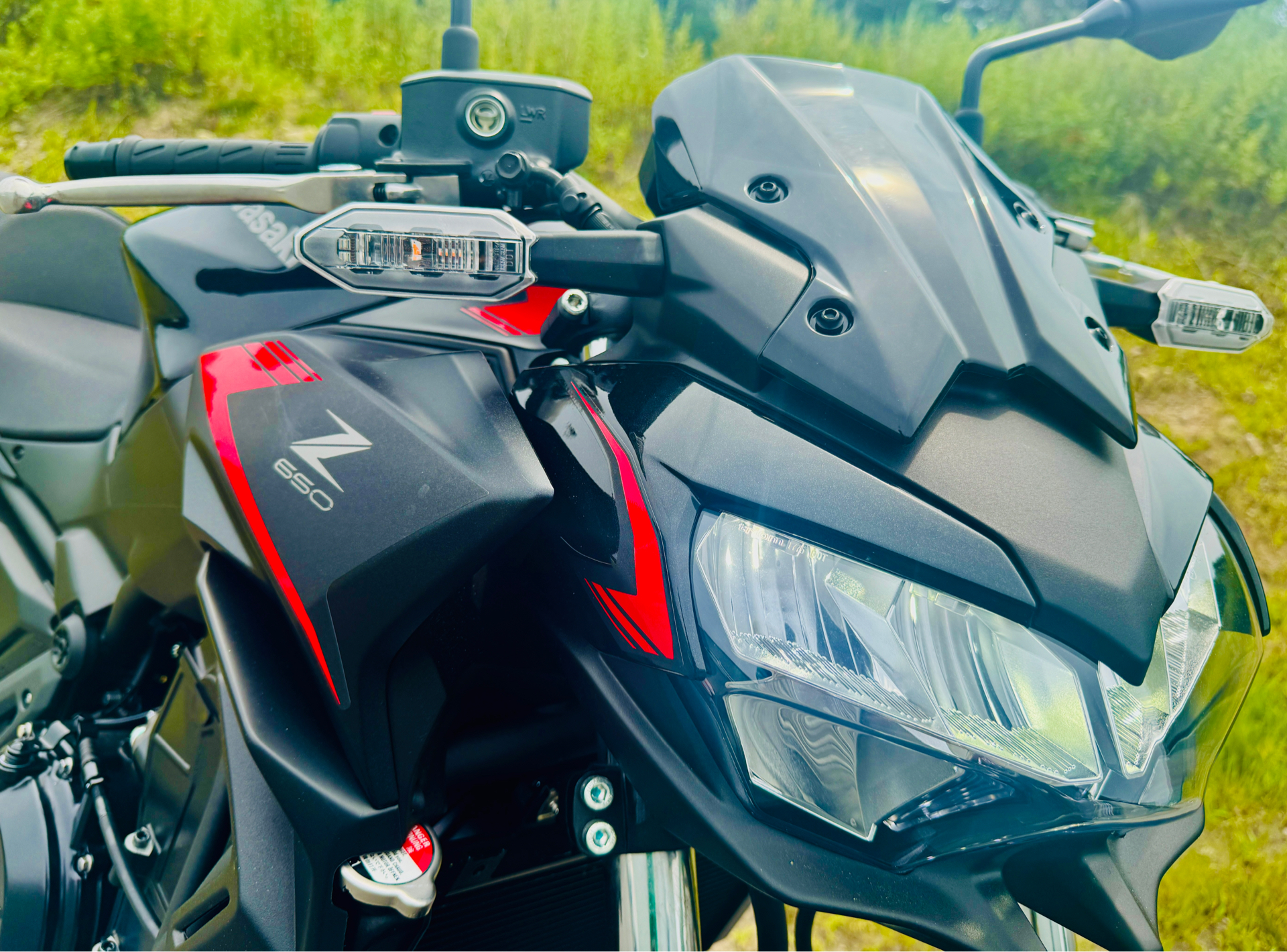 2023 Kawasaki Z650 in Foxboro, Massachusetts - Photo 10