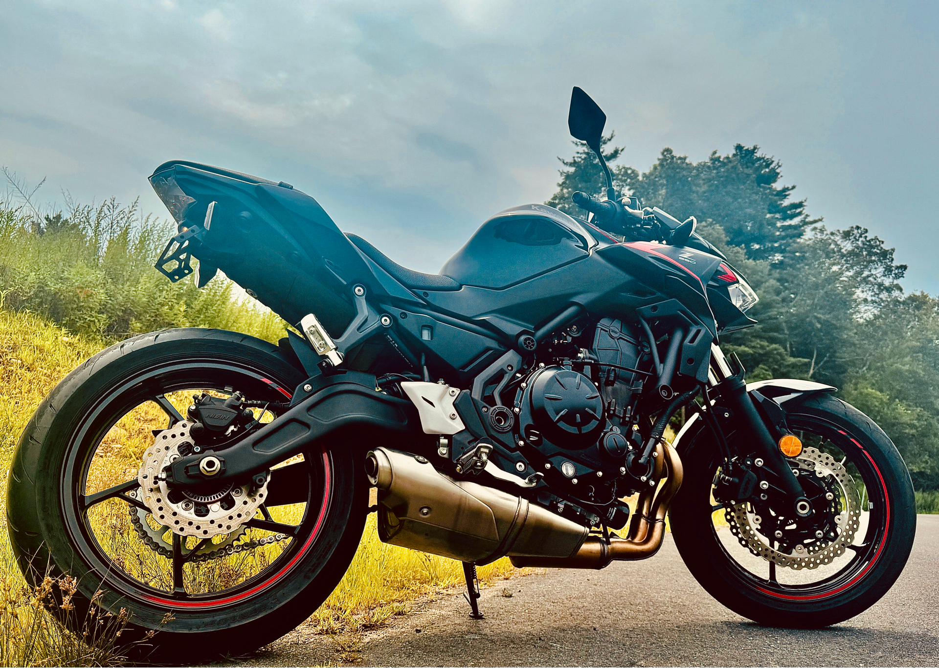 2023 Kawasaki Z650 in Foxboro, Massachusetts - Photo 9