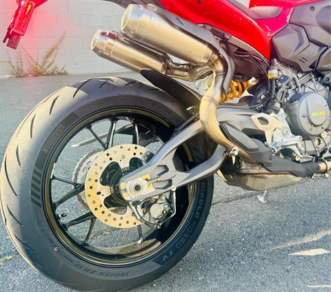 2026 Ducati Streetfighter V2 S in Foxboro, Massachusetts - Photo 16