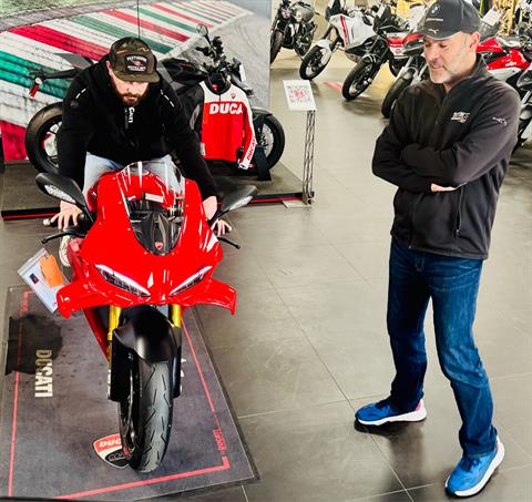 2025 Ducati Panigale V4 S in Foxboro, Massachusetts - Photo 7